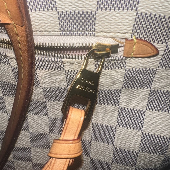 Louis Vuitton Lena MM Demier Azur - Picture 11 of 16